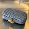 Botega węzeł wieczorowa torba Minaudiere Clutch Womens Torby Miękkie wyściełane lub faulard Intreccio Lambskin skóra z charakterystycznym metalowym zapięciem na zapięcie unds