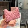 Fabryka torby na ramię 75% zniżka za darmo hurtowo -hurtowa muu plisowana torba do domu dla kobiecej łańcucha projektowego mody wszechstronna jedna crossbody