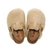 Slipper New Arrived Child Cork Slipper Boys Filles à l'extérieur de la maison chaude Plans pantoufle Toddler Prewalker Slipper Toddler Shoes 240408