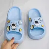 Slipper Enfants Slipper Boy Girls Flip Flop Cartoon Astronaute House House Chaussures Sneaker Soft Summer Beach Slipper for Girls Boys 2448