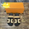 Designer tofflor Oran Sandals Leather Slides Summer Beach Classic Flat Fahion Men Women Shoes