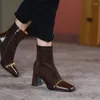 Bottes élastiques Slim français brun carré de tête de métal chaîne de métal épais talon élevé haut court-métrage féminin d'automne single