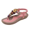 Verkoop zomer etnische stijl sandalen voor vrouwelijke schoenen plat toeristisch strand Boheemse kralen Herringband slippers flip flop sandles hakken fenty dia's 240228