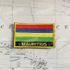 Mauritius National Flag Stickerei Patches Abzeichenschild und quadratische Form Pin Ein Set auf der Stoff Armband Rucksack Dekoration