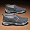 Mocassins Mens tenadores Mesh Sapatos casuais respiráveis para homens de cor sólida de cor sólida Sapatos de água Denim Man Shoe 240420