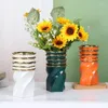 Vases Modern Creative Decoration vase el salon Room simple artisanat en céramique illustrator comptoir