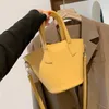 Sac simple seau en cuir Pu pour femmes 2024 sacs à main d'épaule et bacs de voyage à bandoulière