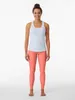 Pantalon actif Color de l'année 2024 - Corail vivant solide uni -100 et nuances roses sur ozcushions Tous les leggings de produits
