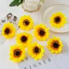 Fleurs décoratives 50 / 100pcs Artificiel Sun Silk Fake Home Decoration Accessoires Scrapbook Scraphique de Noël Couronne