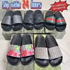 Designer Sandaler Paris Ny Tiger Tazz Slipper Rubber Sandale Leather Loafers Beach Sandals Floral Brocade Women Män toffel Flat Bottoms Flop Flops Fashion Randig