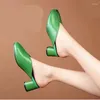 Sandaler kvinnors klassiska solida färg tofflor tjock häl öppen tå fest bröllop bollskor