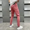 Jeans masculin rose d'été mince luxe luxueux à la mode entièrement stimulant slim skinny pantalon serré couleur