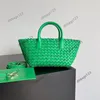 10a Totes Bag Woven Designer Luxury Bag Beach Shoulder Påsar Kapacitet Handväska mjuk lammskinn vävd med påse äkta läder blixtlåsfoder inuti hobo mini väskor kvinnor