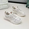 2024 Kids Designer Running Shoe Athletic Outdoor Sports Runner Shoes Children Sport Boy and Girls Trainers Classic Sneakers Storlek 26-35