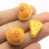 Fleurs décoratives 20 / 50pcs Kawaii Kids Kitchen Toys Crispy Resin Simulation mini fromage alimentaire cuit au four DIY Dollhouse Miniature Decoration