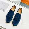 2024Designers män klär skor toppkvalitet Deersskin loafers klassiska metallknappar runt mode platt häl sneaker fritid walk shopping lady skor