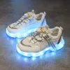 Sneakers Kids LED Świecające trampki USB Buty szarżujące do grilów Luminous HaShble Brezyn Chirldren Boys Niezlizany buty Rozmiar2536