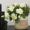 Dekorative Blumen weiße Rose Hochzeit Blumensträuße für Brautbrautjungfer Red Seidenrosen Künstliche DIY -Partytischdekoration Heirehbehörde Accessoires