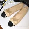 أحذية غير رسمية أعلى جودة أحذية جلدية 2022 Fashion Women Shoes Round Toes Flats Sandals Sandals Shoes Luxury Brand Ballets Shoes for Woman T240409