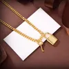 Collar de colgante de bloqueo Diseñador de diseño de bracelcet Regalo clásico Llave gruesa Enlace de cadena Mujeres Moda de oro Collares de oro Luxurys Pendientes de joyería