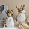 Vases créatives en céramique Vase en gros Abstract Face Art Arrangement de fleurs sèches Armoire à vin Table de l'armoire décoration Ornement artisanal