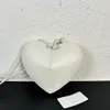 7A Projektantka Torba Stylowa torebka damska z 3D Heart Design Wysokie rozpoznanie Prosty kształt i wykwintne logo srebrne znak pomocy