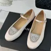 Mary Jane Buty Balet Flats Dysagens Designer Sukiety Buty Jedwabny balet Flats Okrągłe palce u nogi poślizg na mokasyna jagnięta kryminalna kostka sandałowa klucz miły regulacyjne