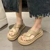 Sandaler Summer Casual Fashionable Platform Sole Running Shoes Bekväma icke-halkhöjande Flat Bottom Women's No: 8911