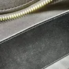 Designer Saco de ombro Spring Series Crescent Bound Saco apresenta uma nova forma com três correntes de cobre destacáveis para penduramento diagonal