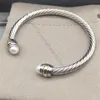 Bracelet de mode Bracener de créateur de luxe Femmes Femmes 5 mm 4 mm Twed Tweed Pearl Twew Twikelry Platinum plaqué Cadeaux de mariage Bangle Yd6h