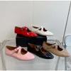Zapatos de vestido de cuero y gamuza diseñador para mujeres plano de cuero redondo de cuero cómodo zapatos de ballet zapatos de baile con caja 546