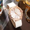 ساعات المعصم نساء الساعات أنيقة لقلب القلب الرومانسي الكوارتز Wristwatch سيدات بسيطة سوار غير الرسمية مجموعة هدايا على مدار الساعة