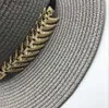 Breda randen hattar hink hattar 2018 ny sommar brittisk bälte vintage trilby platt brimmad halm hatt skuggning sun hatt lady mode strand hatt unisex jazz hatt y240409