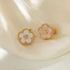 Ny högkvalitativ designerörhängen V Golden Family High Edition Plum Blossom Ear Female Plated 18k Rose Gold Ear Clam Ear Clip White Fritillaria With Logo Vancellelf