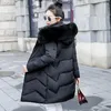 Kvinnors trenchrockar Big Fur 2024 European Fashion White Jacka Plus Size 7xl Woman Parkas Female Warm Winter Coat Hooded Women Ytterkläder