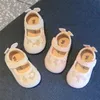 Chaussures pour bébé bébé en bascule