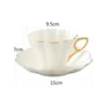 Céramique Elegant Flower Os Bone China Coffee tasse avec soucoupe Ensemble en porcelaine blanc Phnom Penh Office Teacup Home Cafe Espresso 240420