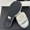 Designer Slippers Small Fragrant Woven Slippers Women Flat Sandals Metal Buckle Leather Fashion Summer Beach Slippers White Flat Beach Party Shoes Top Quality