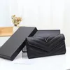 2024 Fashion Luxurys Acts Carts Pags Men and Women Leather Wather Wallets Holders Bags APPENTY ائتمان جودة