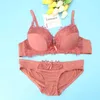 Midden -Oosten Kwaliteit Lace Push Up Full Cup Underwear Lingerie Bra en Panty Set voor sexy vrouwen