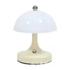 Lampes de table modernes champignons minimalistes à trois couleurs décoration de lampe de lampe de la lampe créative et lumière nocturne