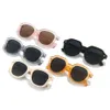 Classic Brand rétro pour femmes lunettes de soleil Designer de luxe Rey Baa New Fashion Trend Square Candy Color Border Frater