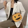 Bolsas de ombro Linwo 2024 Chegada Halloween Coréia Retro Pumpkin Bat Insu Pu Couro Especial Crossbody Saco de moda