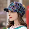 ベレー帽の女性ピークキャップショートスリム暖かい折りたたみ可能なイヤのスタイル花柄の花柄の秋の冬の帽子毎日