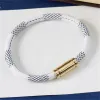 Braceuses de bracelet en cuir classiques bracelets Femmes Ajustements à carreaux à fleurs larges ajustives Bijoux de bracelet de bracelet