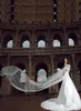 Kampanj 5m bröllopslöja 5 meter lång brud av toppkvalitet Katedralen Veil Ivory White Color Spets Women Wedding Accessories5725257