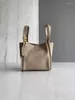 Omuz çantaları kadınlar rahat gerçek deri kova çantası moda tote çanta ofis bayanlar tek düz renkli crossbody