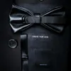 KAMBERFT Design Handgemaakte Feather Bow Tie broche Box Set Hoogwaardige heren Bowtie Leer voor bruiloftsfeestje Banquet240409