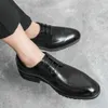 Fashion Oxford Black Wedding Dress Business Prom Men 2024 Nieuwe klassieke Boos Office Leather Shoes