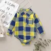 0-12 maanden Geboren babyjongens Bodysuit Plaid Print Lange mouw Turn Down Collar Shirt Gentleman Jumpsuit Romper 240409